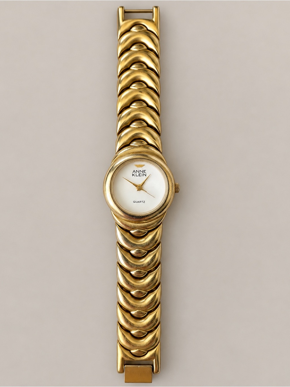 Anne Klein Gold Tone Wave Link Quartz Watch New Battery Works